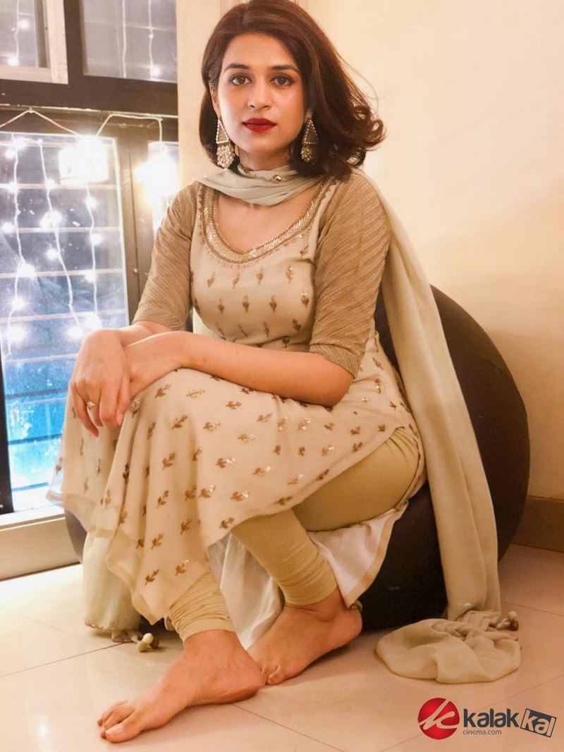 Actress Shraddha Das Latest Stills