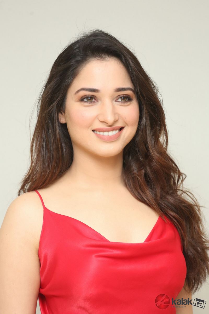 Actress Tamanna Latest Photos