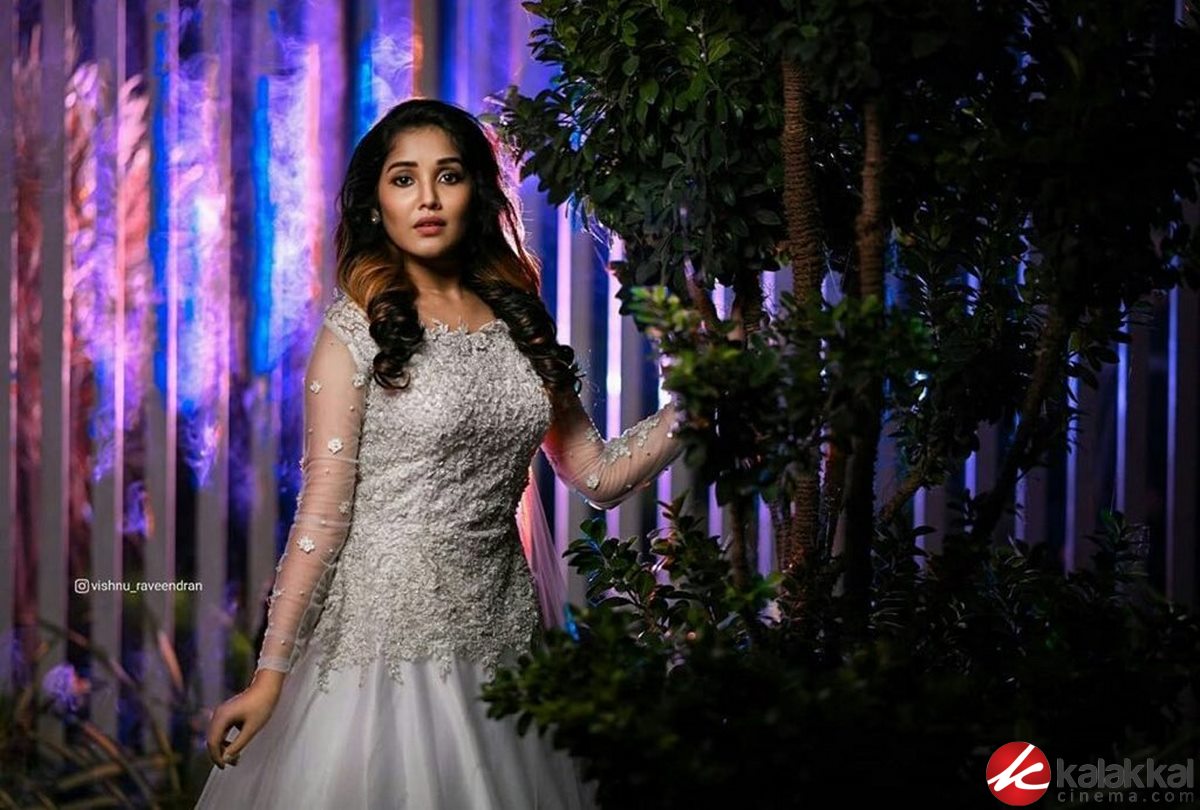 Actress Anikha Surendran Onam Photoshoot Stills
