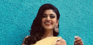 Actress Oviya in Saree