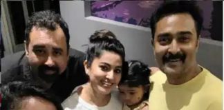 Actress Kanikha Selfie With Sneha Family