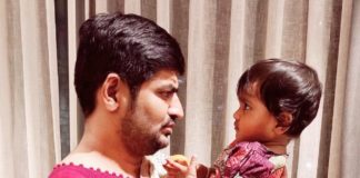 Sathish in Lady Gettup With Daughter