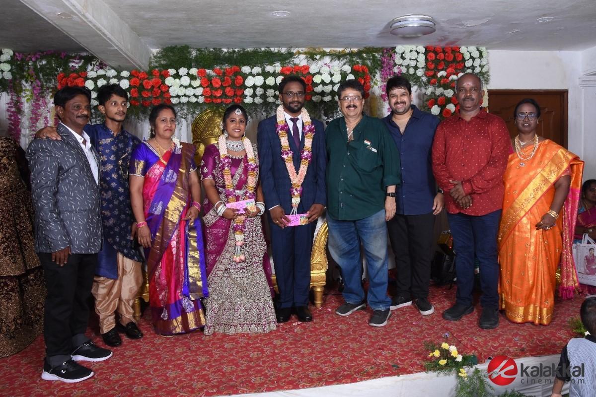 PRO Vijay Murali and Glamour Sathya Daughter and Son Reception Stills