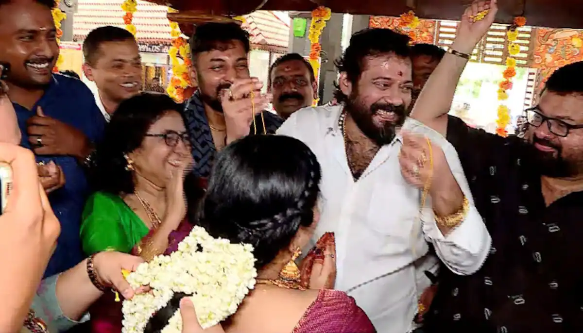 director siruthai siva brother and actor bala 3rd marriage...