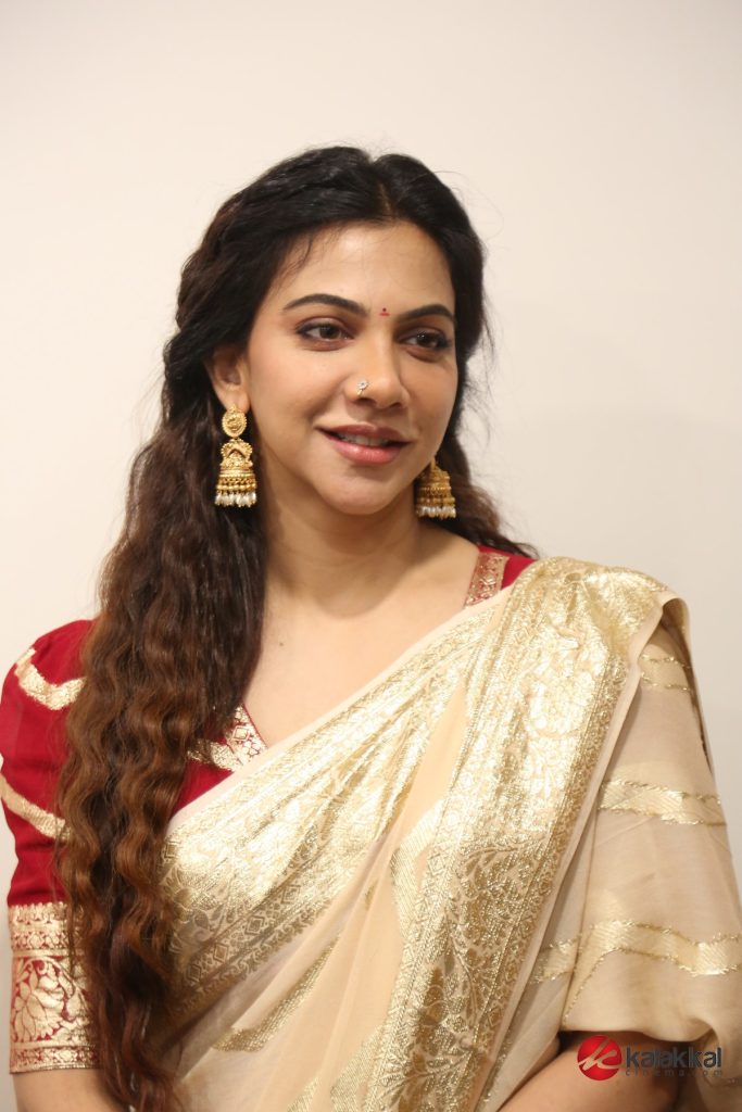 Actress Madonna Sebastian Latest Stills (9)