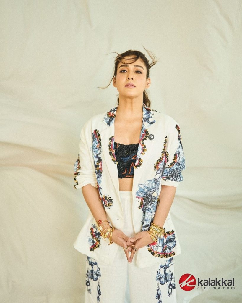 Actress Nayanthara Latest Photoshoot (3)
