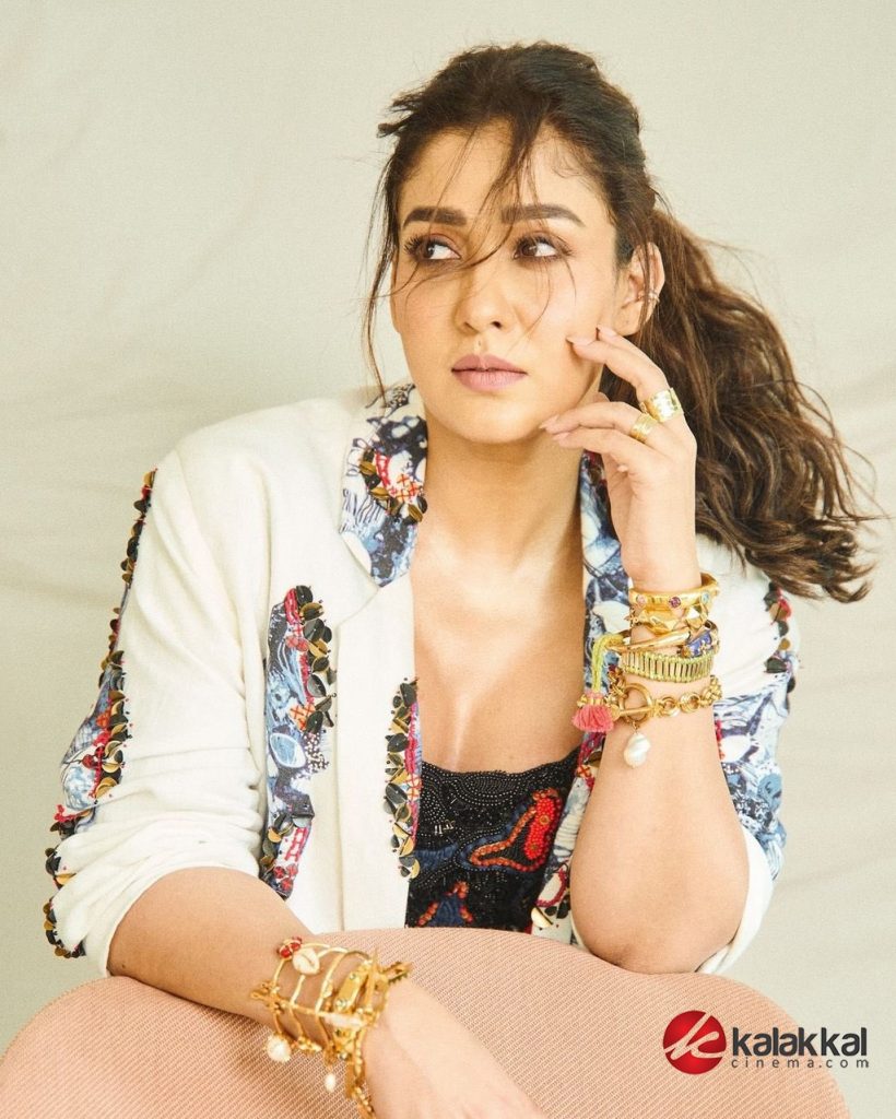 Actress Nayanthara Latest Photoshoot (4)