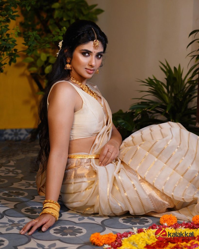 Actress Pragya Nagra Stills (17)