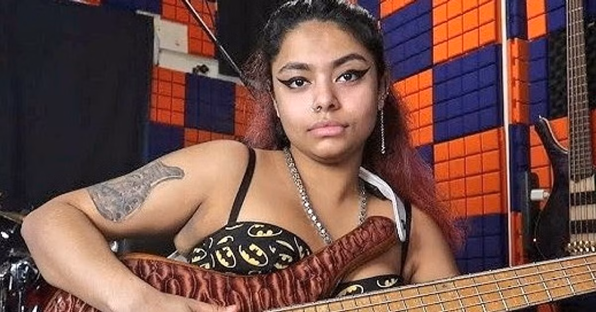 ar rahman bass guitarist mohini dey put tattoos goes trending