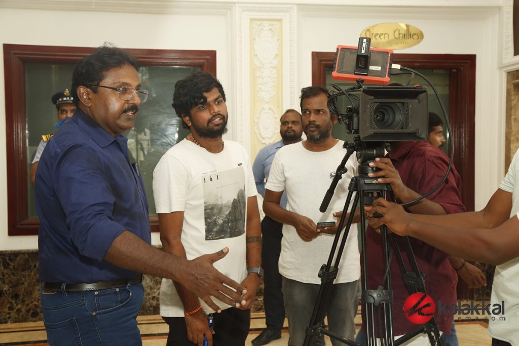 Red Flower Movie Stills (10)