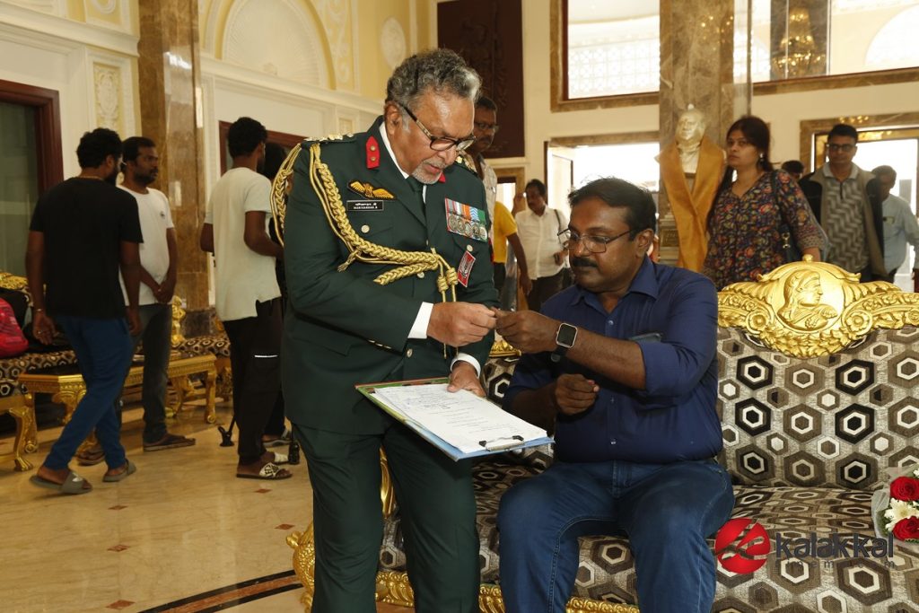 Red Flower Movie Stills (7)