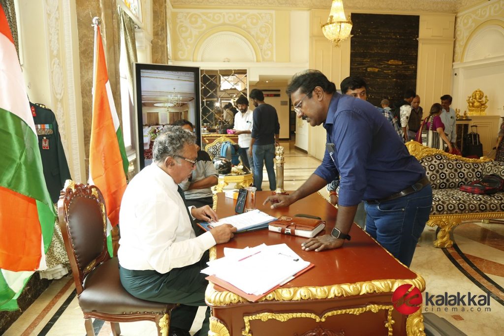 Red Flower Movie Stills (8)