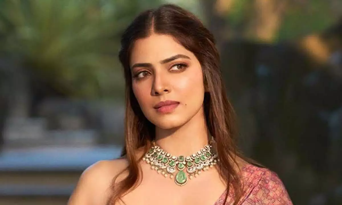 actress malavika mohanan latest photos viral
