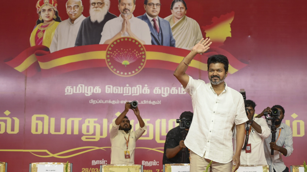 thalapathy vijay speaks against pm modi in tvk general meeting