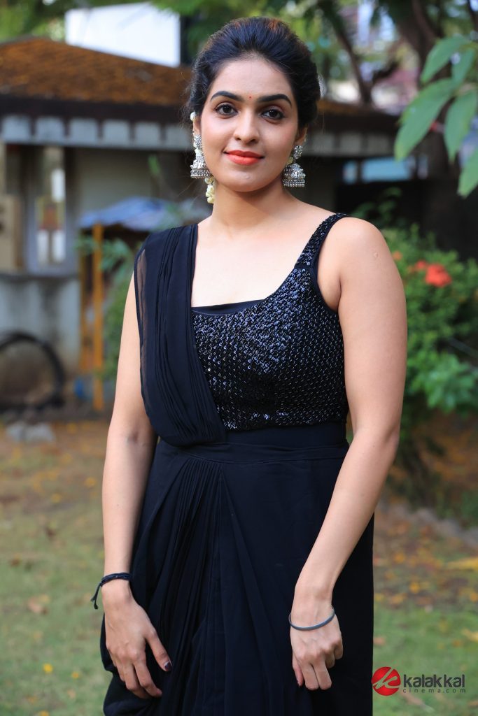 Actress Neha Ratnakaran Stills (20)