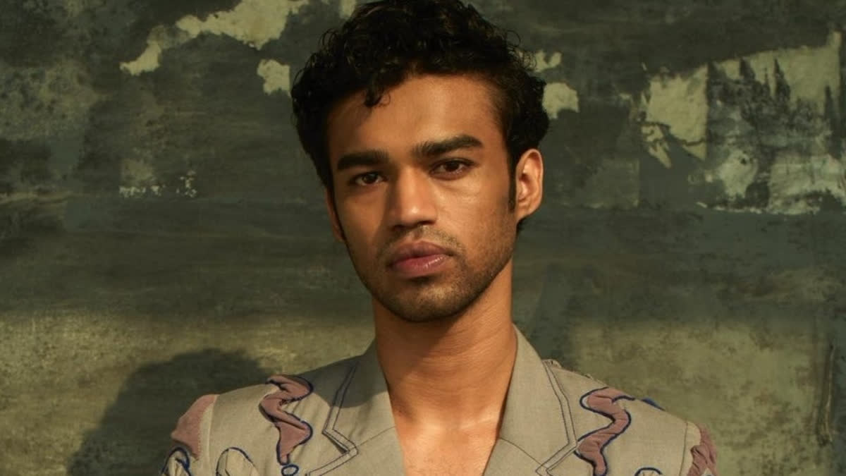 bollywood actor babil khan cries in video