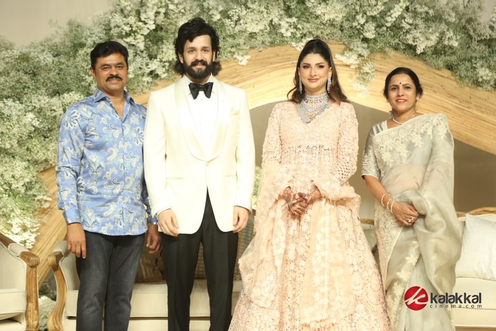 Akhil Akkineni and Zainab Wedding Reception Stills (22)