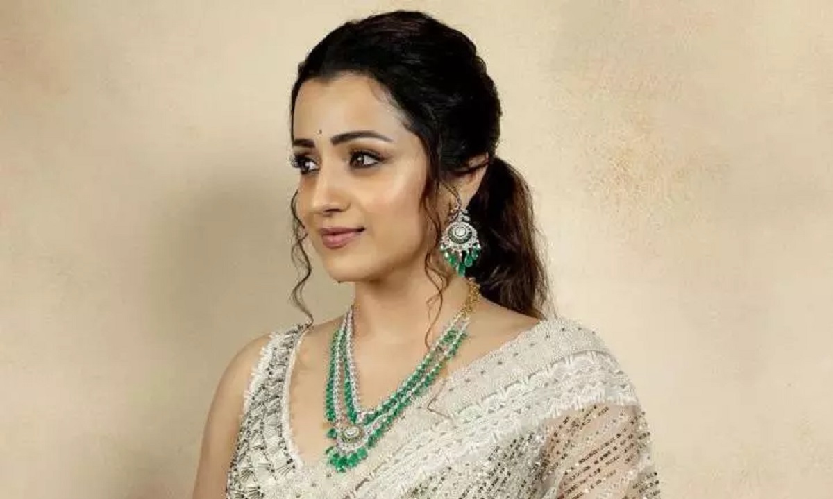 actress trisha latest photoshoot photos