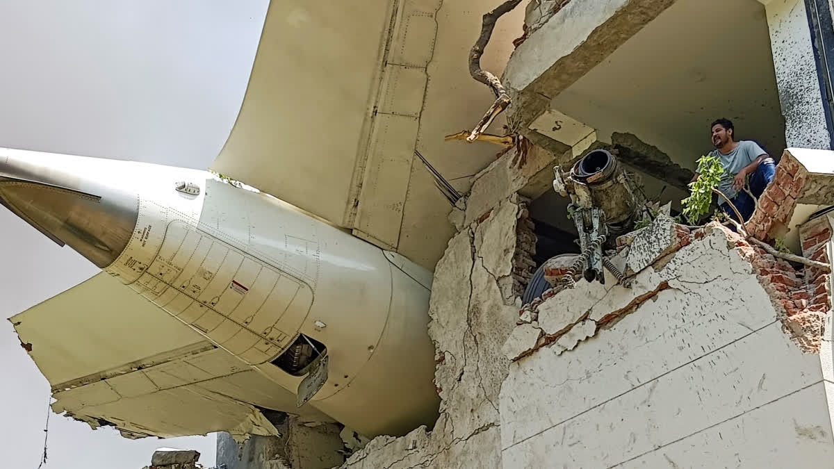 music director james vasanth post about plane travel