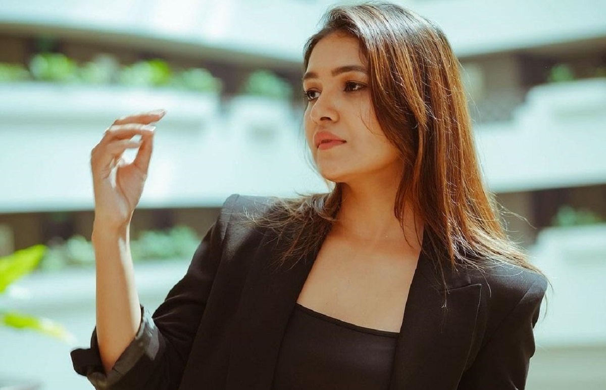 Actress VaniBhojan Latest Photos Update