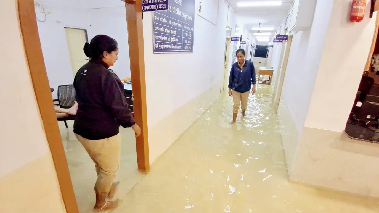 120 people including children admitted to hospital