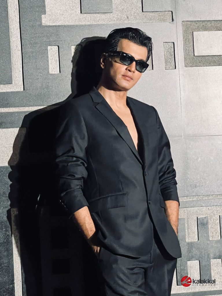 Actor Vinay Rai Photos (3)