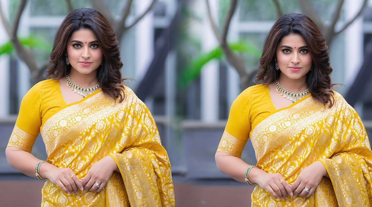 Actress Sneha Latest Photos Update