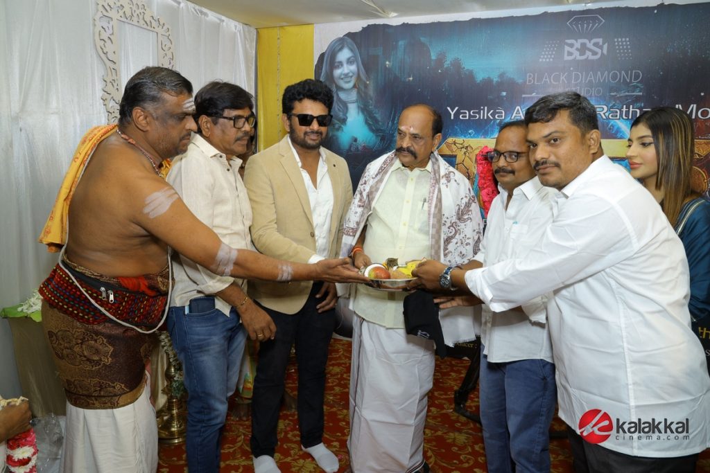 Toss Movie Pooja Stills (7)