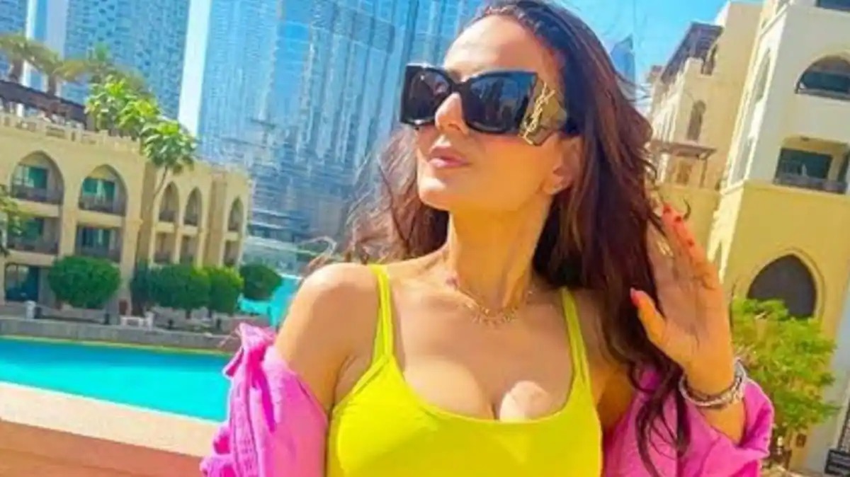 dont judge the quality of actresses by their clothes vedika angry