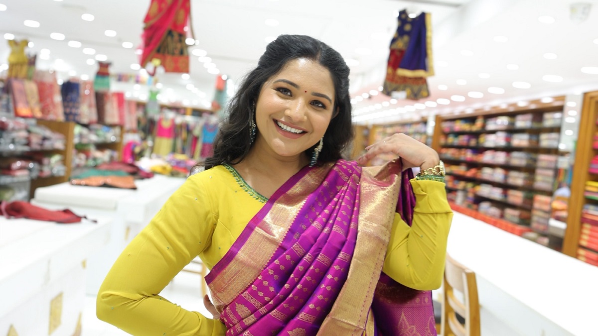 pandian stores serial saranya shopping with velavan stores