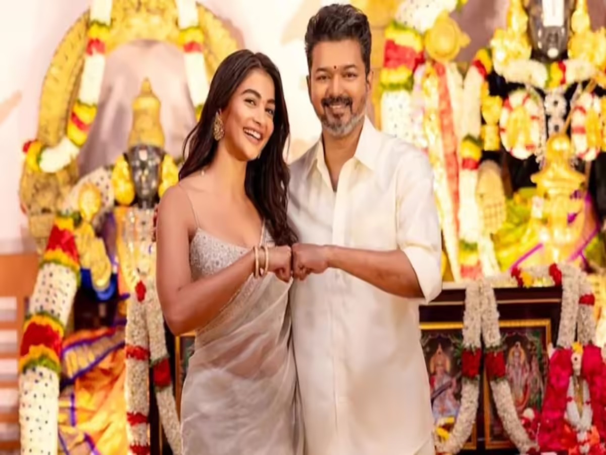 pooja hegde to play the heroine for dhanush