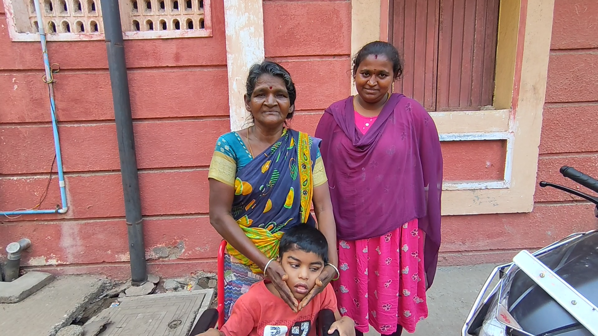 vishal ,DeviSocialEducationalFoundation ,actorvishal 